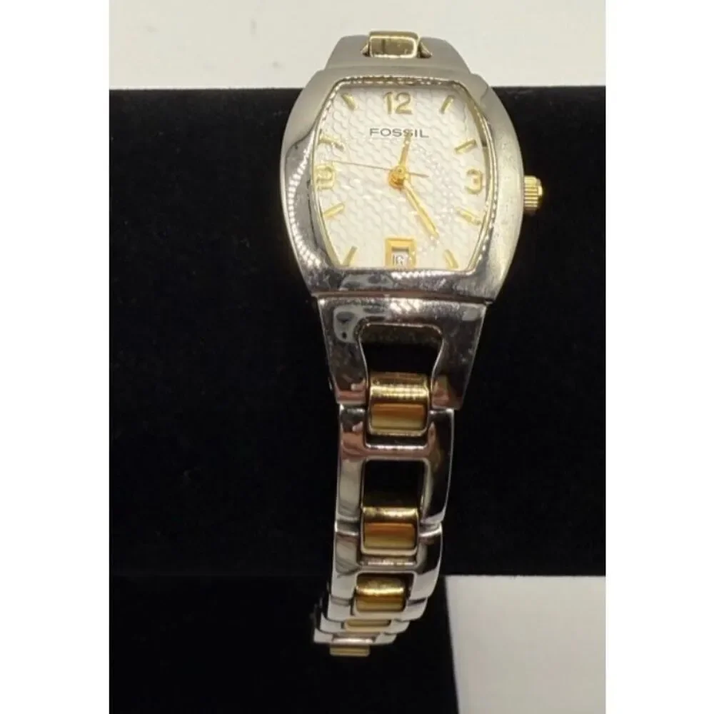 Fossil F2 Silver Tone Oval FaceCase Link Bracelet Band Watch Stainless Steel